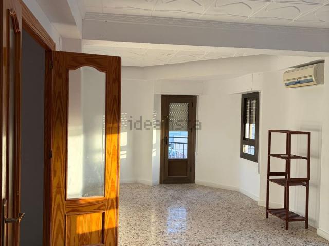 Piso, Elda