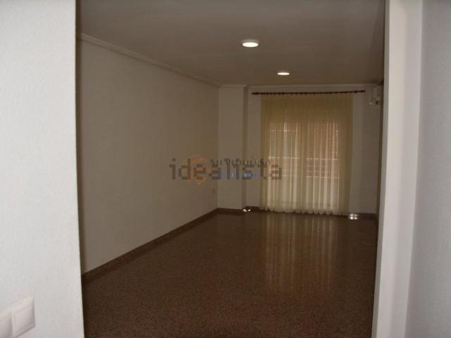 Piso, Elda