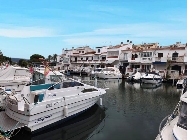 Piso, Empuriabrava