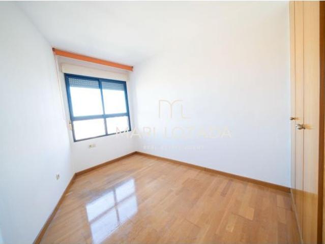 PISO EN MALILLA