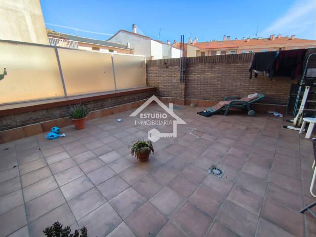 PISO EN MENDAVIA EN EL CENTRO A TAN SOLO 15 MINUTOS DE LOGROÑO