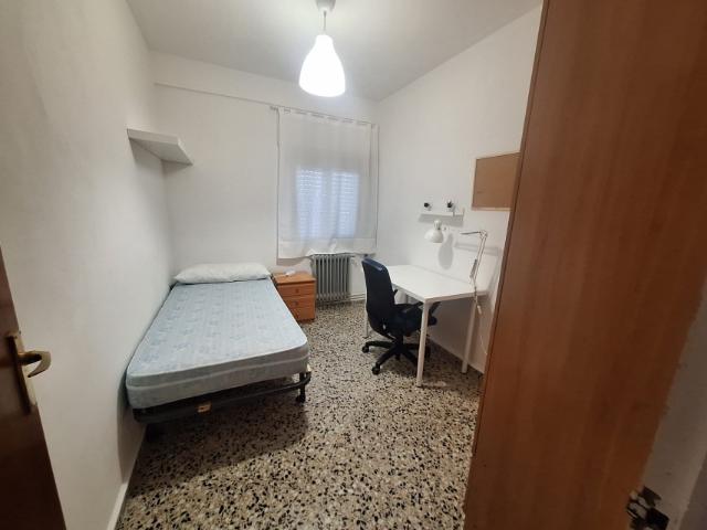 Piso en avda. Menéndez Pidal