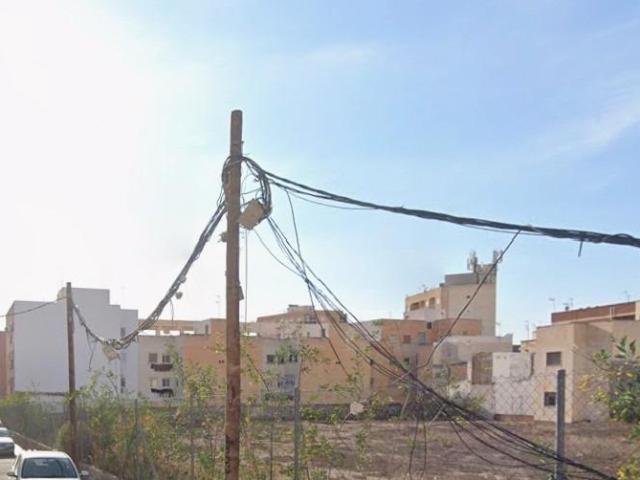PISO EN ALMERIA