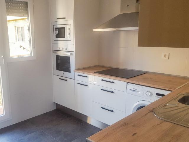 PISO EN ALQUIER EN VIA HISPANIDAD CON GARAJE Y TRASTERO – 005.03799
