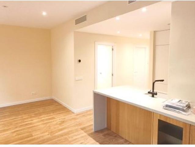 Piso en alquiler con terraza, piscina, parking y trastero en Sa Teulera