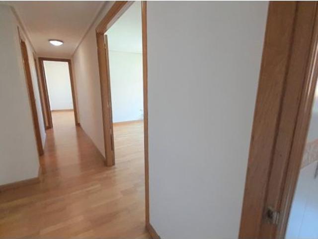 PISO EN ALQUILER DE DOS HABITACIONES SIN AMUEBLAR EN VILLAS SUR