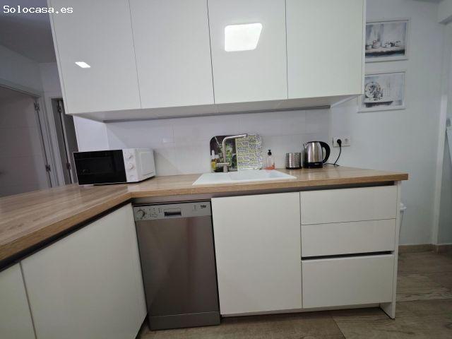 PISO EN ALQUILER DE TEMPORADA, PRIMERA LINEA 2 DORMITORIO 1 BAÑO FUENGIROLA