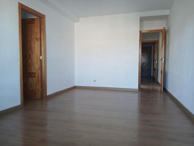 PISO EN ALQUILER DE TRES DORMITORIOS, ZONA COLÓN