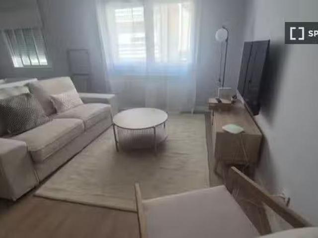 Piso en alquiler de 2 dormitorios en Simancas, Madrid