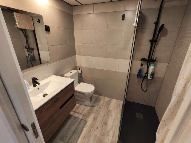 Piso en alquiler de 2 dormitorios en Pueblo Nuevo, Madrid