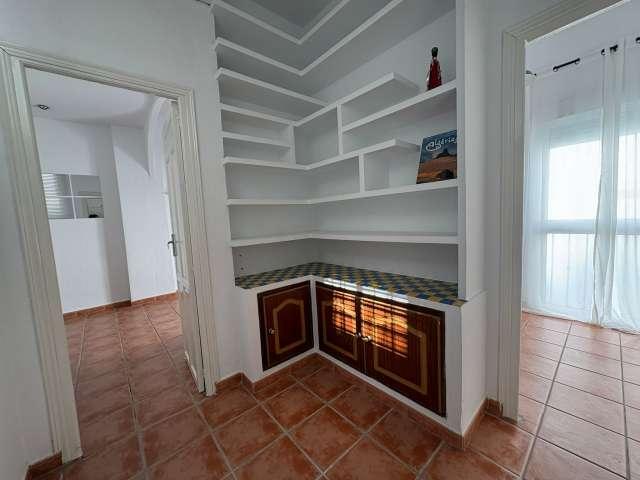Piso en alquiler de 2 habitaciones en Grupo Renfe Policlínico, Sevilla