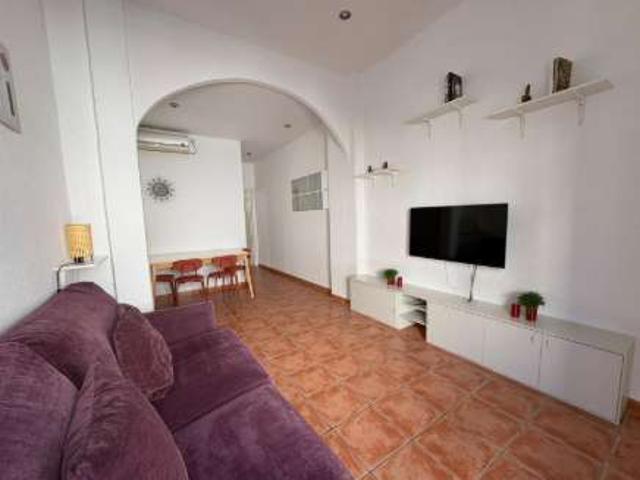 Piso en alquiler de 2 habitaciones en Grupo Renfe Policlínico, Sevilla