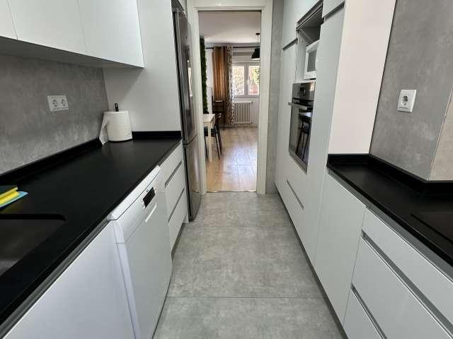 Piso en alquiler de 2 habitaciones en Los Cármenes, Madrid