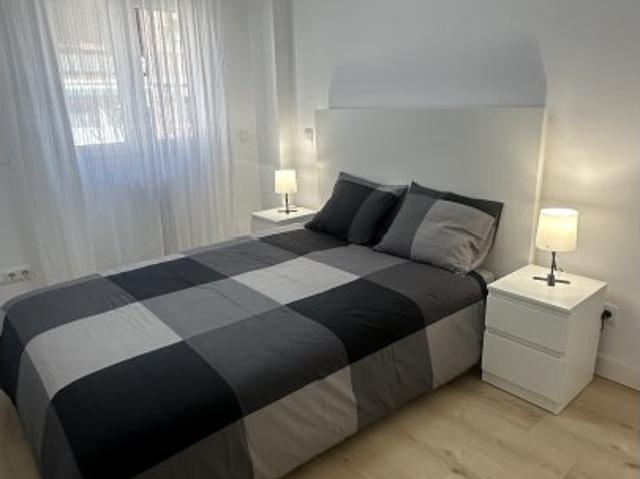 Piso en alquiler de 2 habitaciones en Los Cármenes, Madrid