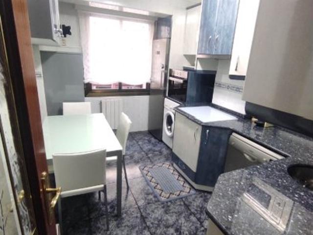 Piso en alquiler de 2 habitaciones en Sondika, Bilbao