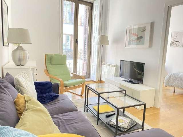 Piso en alquiler de 2 habitaciones en Tirso De Molina, Madrid