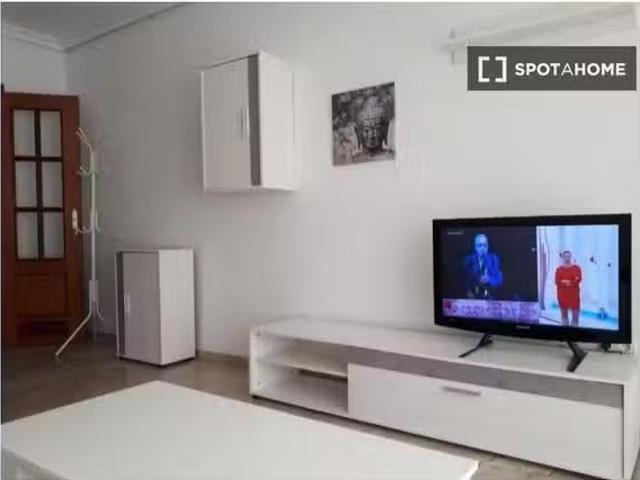 Piso en alquiler de 2 habitaciones en Torremolinos, Málaga