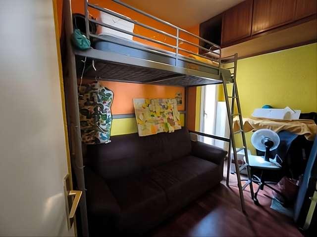 Piso en alquiler de 3 habitaciones en El Camp de l'Arpa del Clot
