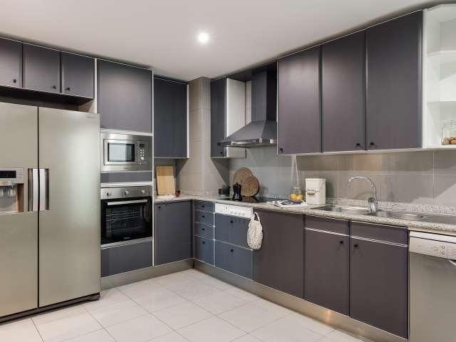 Se alquila apartamento de 3 habitaciones en Hostafrancs
