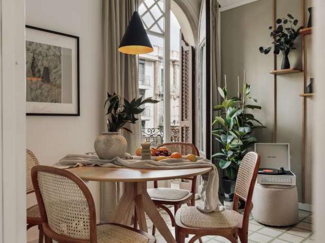 Piso en alquiler de 3 habitaciones en La Nova Esquerra, Barcelona