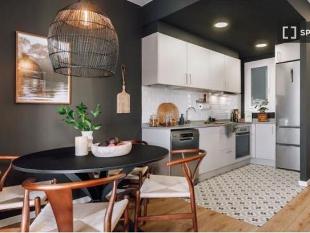 Piso en alquiler de 3 habitaciones en La Dreta de l' Eixample
