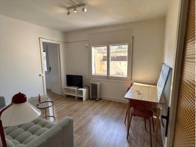Piso en alquiler de 3 habitaciones en La Teixonera, Barcelona