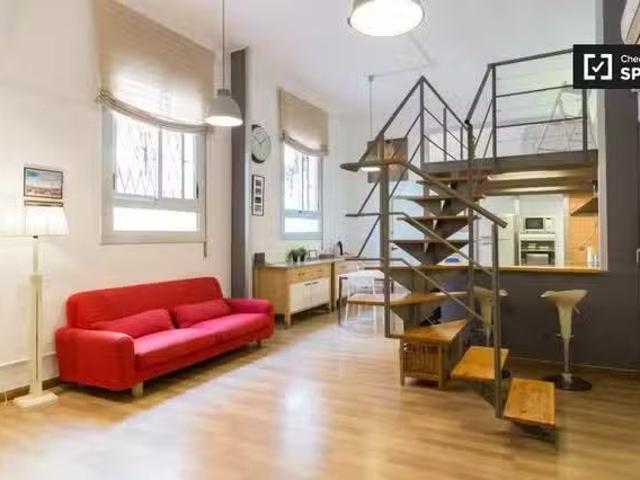 Piso en alquiler de 3 habitaciones en La Torrassa, Barcelona