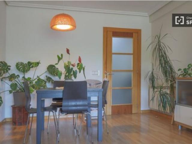 Piso en alquiler de 4 habitaciones en Moscardó