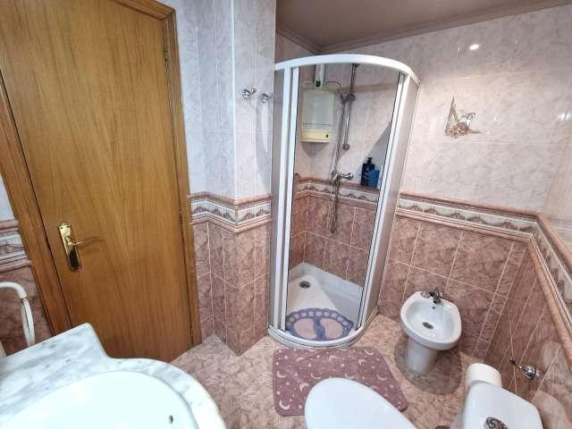 Piso en alquiler de 4 habitaciones en Cabanyal Canyamelar, Valencia