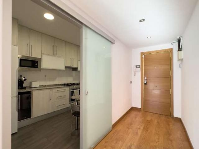 Piso en alquiler de 4 habitaciones en Granvia Sud, Barcelona