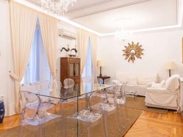 Piso en alquiler de 4 habitaciones en Jerónimos, Madrid