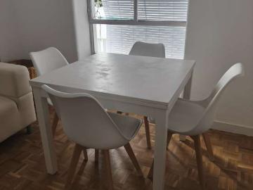 Se alquila piso de 4 habitaciones en Jerónimos, Madrid