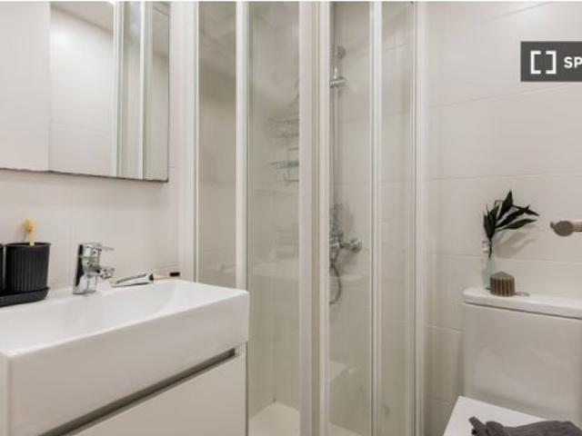 Piso en alquiler de 4 habitaciones en l' Antiga Esquerra de l' Eixample