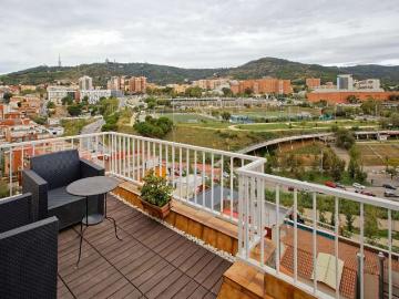 Piso en alquiler de 4 habitaciones en la Teixonera, Barcelona