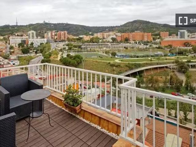 Piso en alquiler de 4 habitaciones en la Teixonera, Barcelona