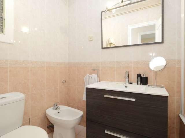 Piso en alquiler de 4 habitaciones en la Teixonera, Barcelona