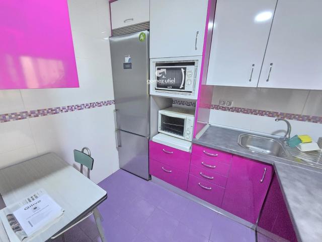 Piso en Alquiler de 4 habitaciones 2 baños con terraza y patio en Calle Alicante, Cuenca