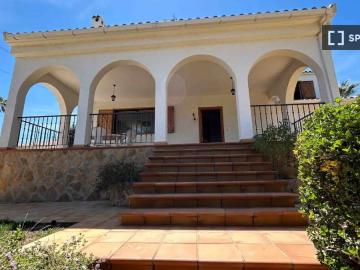 Piso en alquiler de 5 habitaciones en La Pobla de Vallbona