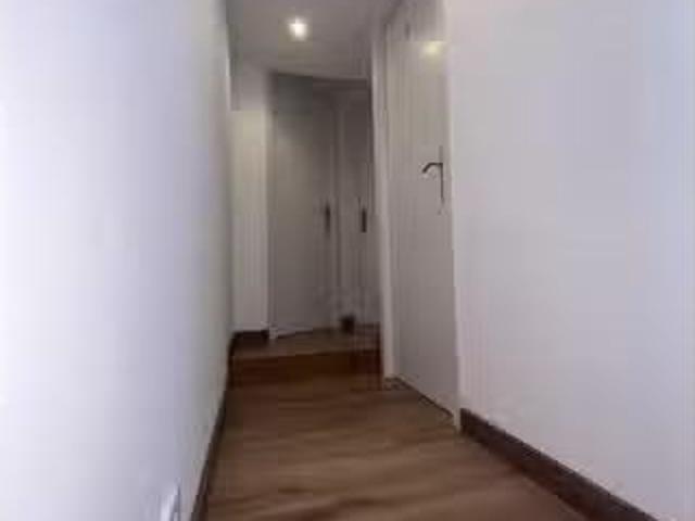 Piso en alquiler de 5 habitaciones en Los Cármenes, Madrid