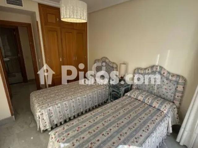 Piso en alquiler en Marbellamar