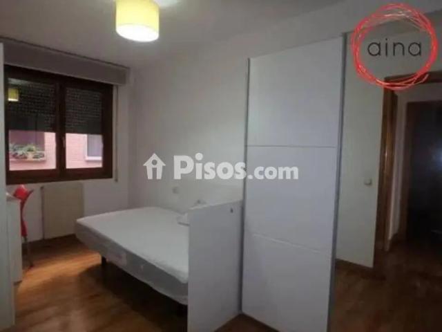 Piso en alquiler en Milagrosa Arrosadia