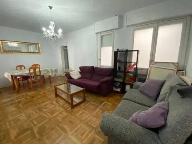 Piso en alquiler en Milagrosa Arrosadia