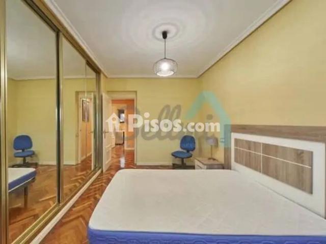 Piso en alquiler en Montecerrao