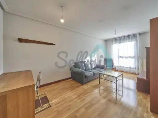 Piso en alquiler en Nueva Huca