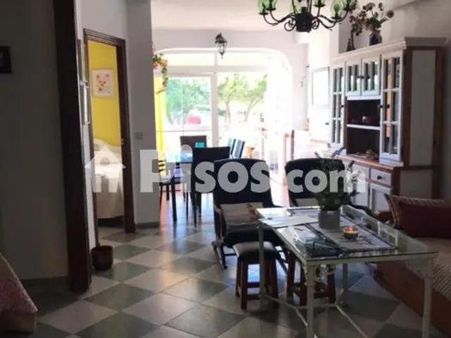 Piso en alquiler en Nuevo Portil