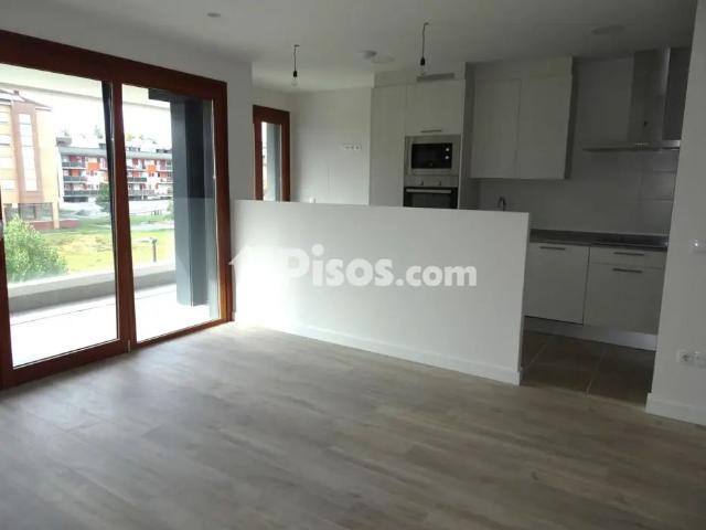 Piso en alquiler en Nuevo Roces
