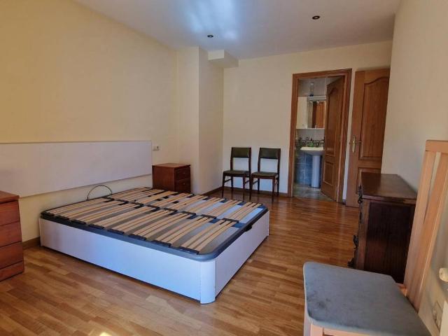 Piso en Alquiler en Ourense