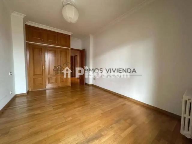 Piso en alquiler en Ourense Capital
