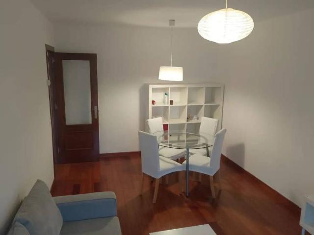 Piso en Alquiler en Oviedo