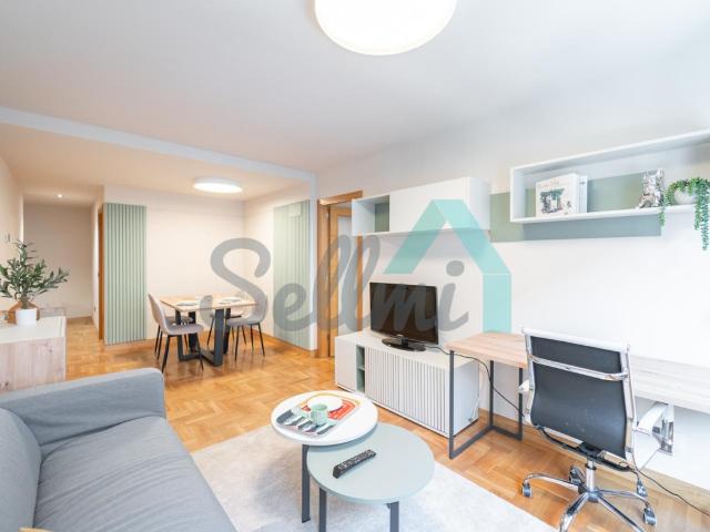 Piso en alquiler en Oviedo de 51m2 REF:140206